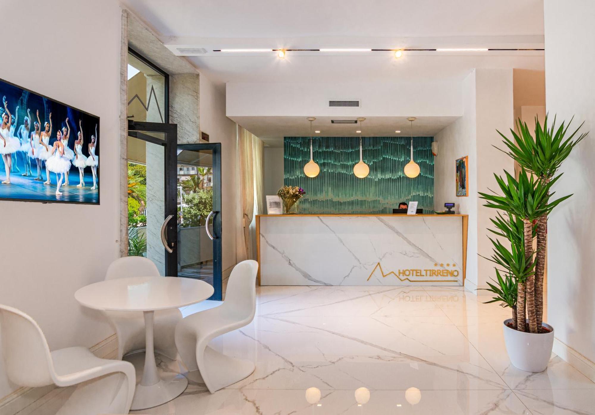 Hotel Tirreno Marina di Massa Exteriér fotografie